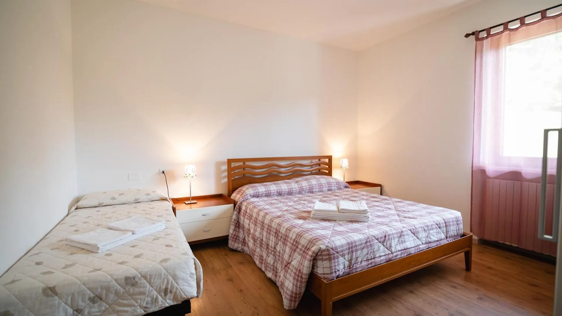 Casa vacanze Villa tra montagna e laghi 14 posti Crone