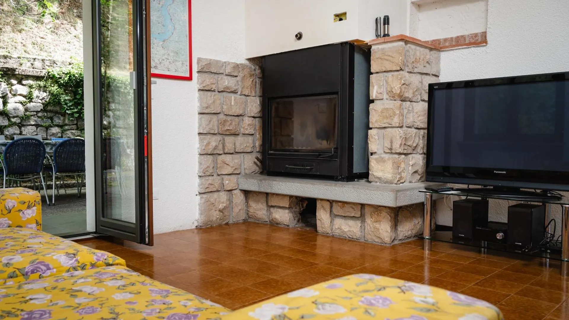Villa tra montagna e laghi 14 posti Crone